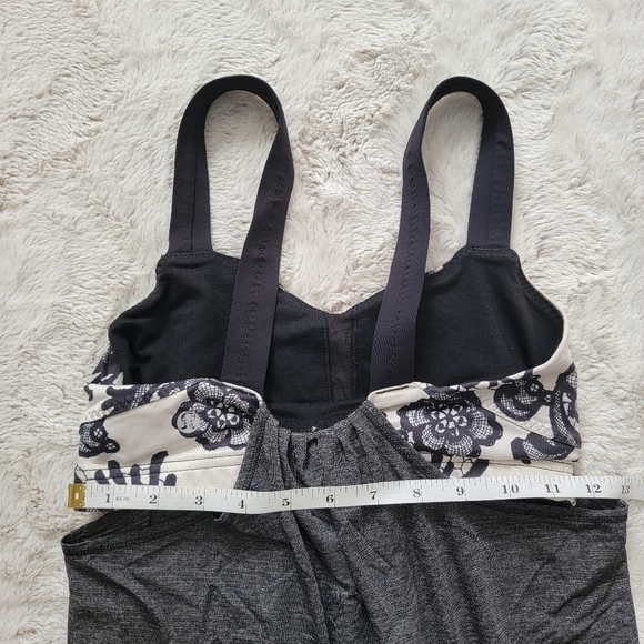 Lululemon Run Back On Track Tank Black Polar Cream Size 4 - Picture 12 of 15